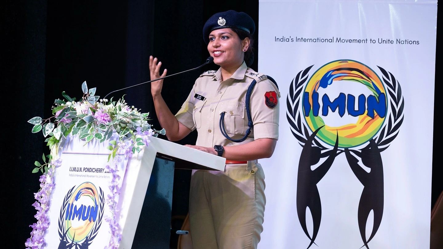 Isha Singh IPS