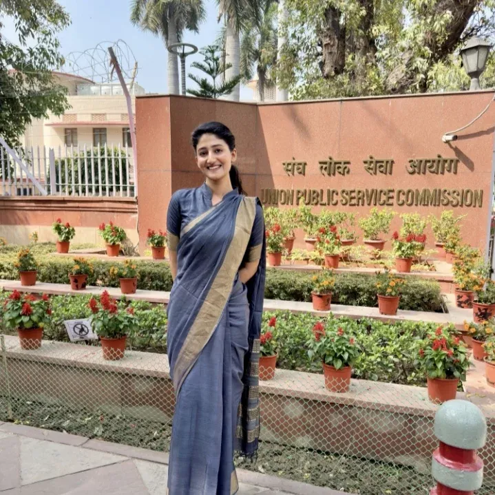 Neha Byadwal IAS