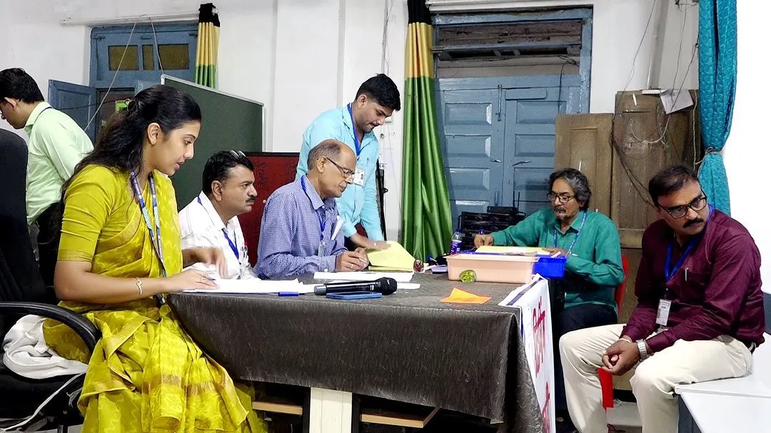 Srushti Deshmukh IAS
